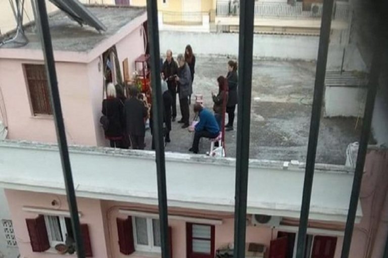 Πατήρ, κορωνο-υιός και άγιο πνεύμα