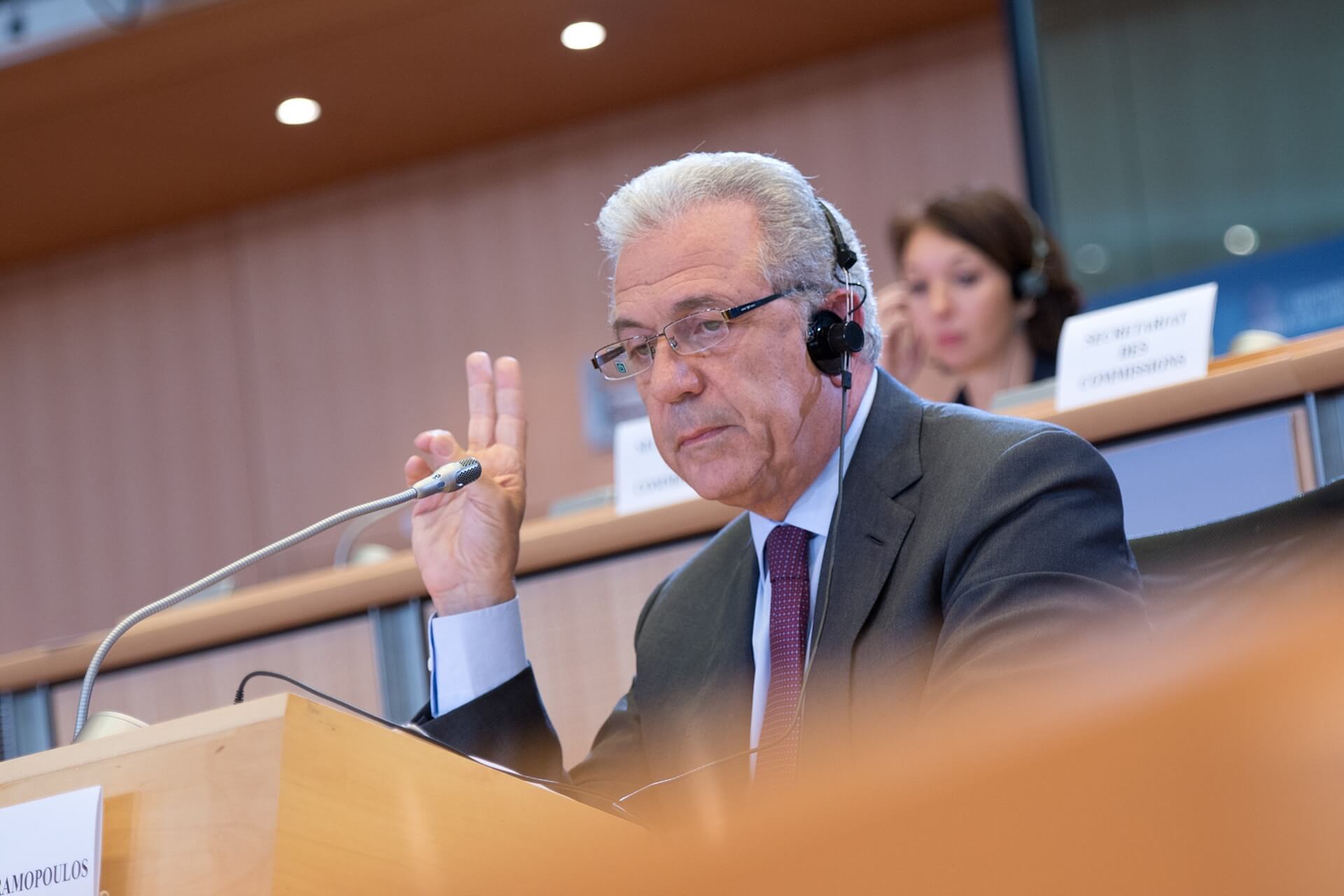 Ο Αβραμόπουλος, η Ευρωπαϊκή Ιθαγένεια, ο Ούγγρος Επίτροπος και ο πολιτισμός