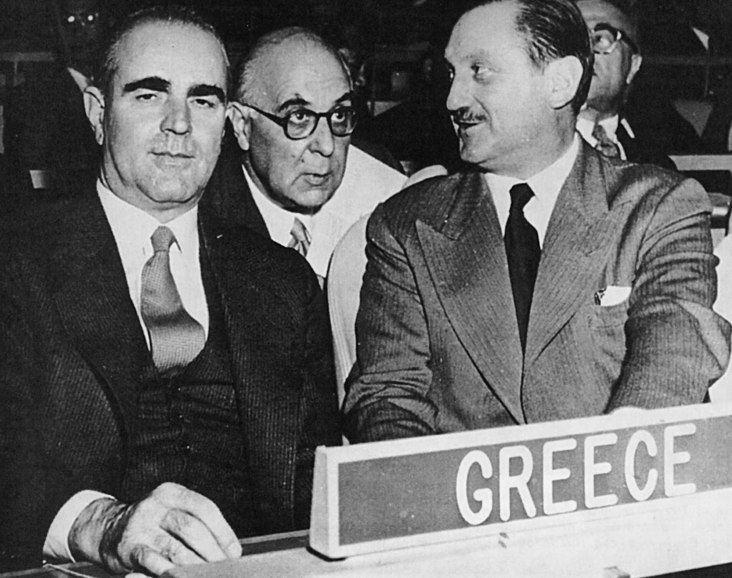 Οι διπλωμάτες ποιητές