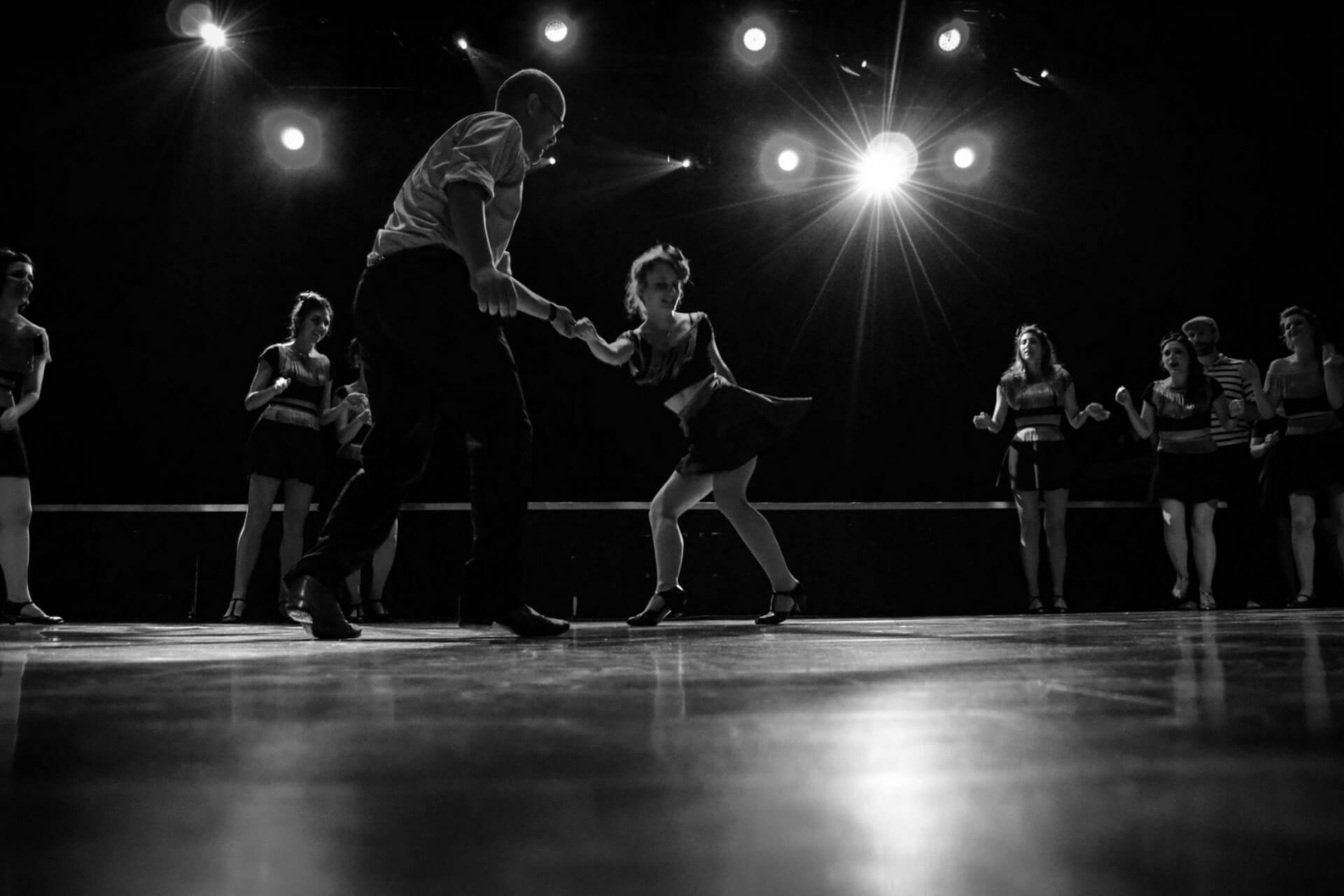 Τι σημαίνει να χορεύεις Lindy Hop στην Αθήνα το 2017