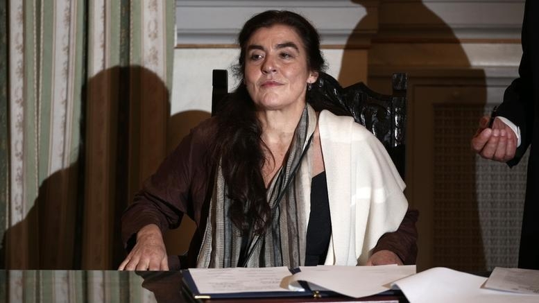 Η Λυδία Κονιόρδου νομοθετεί την κλοπή του έργου των επαγγελματιών της γραφής