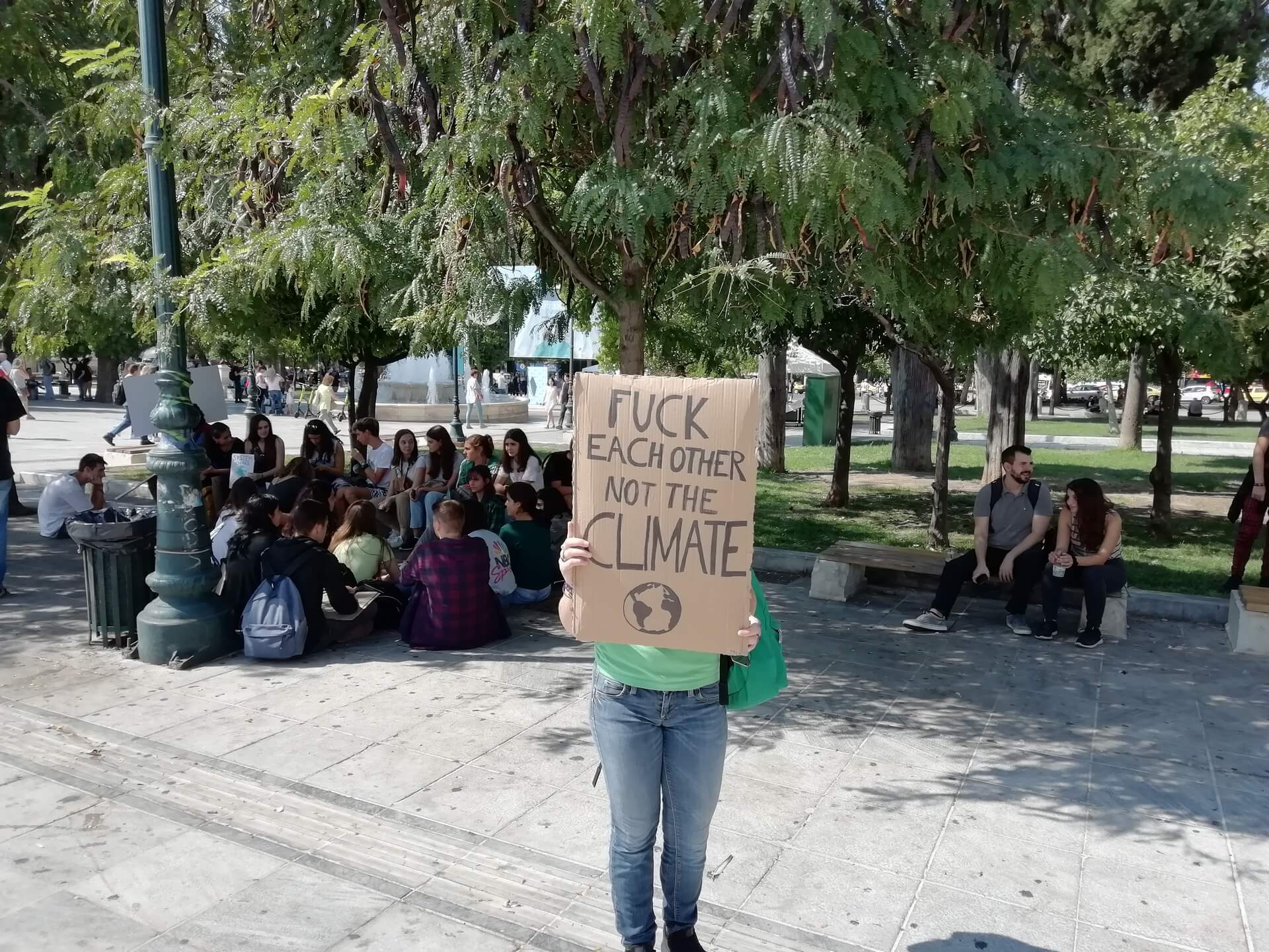 Γκρέτα Τούνμπεργκ ή Αγία Φιλοθέη;