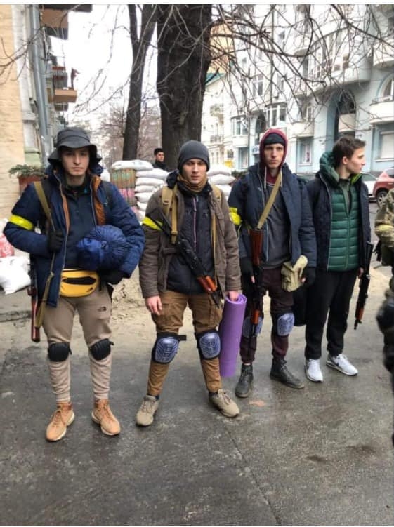 Ο πόλεμος, η Ουκρανία κι εμείς