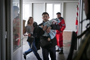 4 M&alpha;&rho;&tau;ί&omicron;&upsilon; 2022, &Mu;&alpha;&rho;&iota;&omicron;ύ&pi;&omicron;&lambda;&eta;, &Omicron;&upsilon;&kappa;&rho;&alpha;&nu;ί&alpha;.  &Eta; &Mu;&alpha;&rho;ί&nu;&alpha; &Gamma;&iota;ά&tau;&sigma;&kappa;&omicron; &tau;&rho;έ&chi;&epsilon;&iota; &pi;ί&sigma;&omega; &alpha;&pi;ό &tau;&omicron; &phi;ί&lambda;&omicron; &tau;&eta;&sigmaf;, &Phi;&epsilon;&nu;&tau;ό&rho;, &pi;&omicron;&upsilon; &mu;&epsilon;&tau;&alpha;&phi;έ&rho;&epsilon;&iota; &tau;&omicron;&nu; &tau;&rho;&alpha;&upsilon;&mu;&alpha;&tau;&iota;&sigma;&mu;έ&nu;&omicron;, 18 &mu;&eta;&nu;ώ&nu;, &gamma;&iota;ό &tau;&omicron;&upsilon;&sigmaf;, &Kappa;&iota;&rho;ί&lambda;, &sigma;&tau;&omicron; &nu;&omicron;&sigma;&omicron;&kappa;&omicron;&mu;&epsilon;ί&omicron;. &Omicron; &Kappa;&iota;&rho;ί&lambda; &tau;&rho;&alpha;&upsilon;&mu;&alpha;&tau;ί&sigma;&tau;&eta;&kappa;&epsilon; &alpha;&pi;ό &rho;&omega;&sigma;&iota;&kappa;ή &beta;ό&mu;&beta;&alpha; &kappa;&alpha;&iota; &sigma;&chi;&epsilon;&delta;ό&nu; &alpha;&mu;έ&sigma;&omega;&sigmaf; &upsilon;&pi;έ&kappa;&upsilon;&psi;&epsilon; &sigma;&tau;&alpha; &tau;&rho;&alpha;ύ&mu;&alpha;&tau;ά &tau;&omicron;&upsilon;