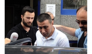 &Omicron; &tau;&omicron;ύ&rho;&kappa;&omicron;&sigmaf; &delta;&eta;&mu;&omicron;&sigma;&iota;&omicron;&gamma;&rho;ά&phi;&omicron;&sigmaf; &Mu;&omicron;&upsilon;&rho;ά&tau; &Tau;&sigma;&alpha;&pi;ά&nu; &pi;&omicron;&upsilon;, &kappa;&alpha;&tau;ά &tau;&iota;&sigmaf; &kappa;&alpha;&tau;&alpha;&gamma;&gamma;&epsilon;&lambda;ί&epsilon;&sigmaf;, &pi;&alpha;&rho;&alpha;&delta;ό&theta;&eta;&kappa;&epsilon; &alpha;&pi;ό &tau;&iota;&sigmaf; &epsilon;&lambda;&lambda;&eta;&nu;&iota;&kappa;έ&sigmaf; &alpha;&rho;&chi;έ&sigmaf; &sigma;&tau;&eta;&nu; &alpha;&sigma;&tau;&upsilon;&nu;&omicron;&mu;ί&alpha; &tau;&omicron;&upsilon; &Epsilon;&rho;&nu;&tau;&omicron;&gamma;ά&nu;. &Omicron; &Mu;&omicron;&upsilon;&rho;ά&tau; &Tau;&sigma;&alpha;&pi;ά&nu; ή&tau;&alpha;&nu; &alpha;&rho;&chi;&iota;&sigma;&upsilon;&nu;&tau;ά&kappa;&tau;&eta;&sigmaf; &sigma;&tau;&omicron; &pi;&epsilon;&rho;&iota;&omicron;&delta;&iota;&kappa;ό &laquo;Nokta&raquo; &pi;&omicron;&upsilon; έ&kappa;&lambda;&epsilon;&iota;&sigma;&epsilon; &mu;&epsilon;&tau;ά &tau;&eta;&nu; &alpha;&pi;ό&pi;&epsilon;&iota;&rho;&alpha; &pi;&rho;&alpha;&xi;&iota;&kappa;&omicron;&pi;ή&mu;&alpha;&tau;&omicron;&sigmaf; &tau;&omicron;&upsilon; &pi;&epsilon;&rho;&sigma;&iota;&nu;&omicron;ύ &Iota;&omicron;&upsilon;&lambda;ί&omicron;&upsilon; &sigma;&tau;&eta;&nu; &Tau;&omicron;&upsilon;&rho;&kappa;ί&alpha;.