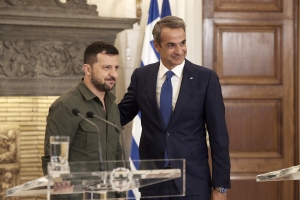 21 &Alpha;&upsilon;&gamma;&omicron;ύ&sigma;&tau;&omicron;&upsilon; 2023, &Alpha;&theta;ή&nu;&alpha;. &Omicron; &pi;&rho;ό&epsilon;&delta;&rho;&omicron;&sigmaf; &tau;&eta;&sigmaf; &Omicron;&upsilon;&kappa;&rho;&alpha;&nu;ί&alpha;&sigmaf;, &Beta;&omicron;&lambda;&omicron;&nu;&tau;ί&mu;&iota;&rho; &Zeta;&epsilon;&lambda;έ&nu;&sigma;&kappa;&iota;, &sigma;&upsilon;&nu;&alpha;&nu;&tau;ή&theta;&eta;&kappa;&epsilon; &mu;&epsilon; &tau;&omicron;&nu; έ&lambda;&lambda;&eta;&nu;&alpha; &pi;&rho;&omega;&theta;&upsilon;&pi;&omicron;&upsilon;&rho;&gamma;ό, &Kappa;&upsilon;&rho;&iota;ά&kappa;&omicron; &Mu;&eta;&tau;&sigma;&omicron;&tau;ά&kappa;&eta;, &sigma;&tau;&omicron; &Mu;έ&gamma;&alpha;&rho;&omicron; &Mu;&alpha;&xi;ί&mu;&omicron;&upsilon;.