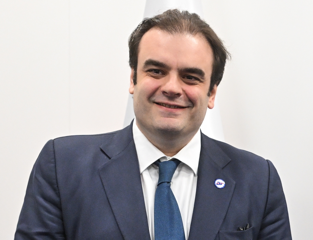 &Omicron; &upsilon;&pi;&omicron;&upsilon;&rho;&gamma;ό&sigmaf; &Omicron;&iota;&kappa;&omicron;&nu;&omicron;&mu;ί&alpha;&sigmaf; &kappa;&alpha;&iota; &Omicron;&Iota;&kappa;&omicron;&nu;&omicron;&mu;&iota;&kappa;ώ&nu;, &Kappa;&upsilon;&rho;&iota;ά&kappa;&omicron;&sigmaf; &Pi;&iota;&epsilon;&rho;&rho;&alpha;&kappa;ά&kappa;&eta;&sigmaf;. &Kappa;&alpha;&tau;ά &tau;&eta;&nu; &pi;&rho;&omicron;&eta;&gamma;&omicron;ύ&mu;&epsilon;&nu;&eta; &theta;&eta;&tau;&epsilon;ί&alpha; &tau;&omicron;&upsilon; &sigma;&tau;&omicron; &upsilon;&pi;&omicron;&upsilon;&rho;&gamma;&epsilon;ί&omicron; &Pi;&alpha;&iota;&delta;&epsilon;ί&alpha;&sigmaf;, &epsilon;&iota;&sigma;ή&gamma;&alpha;&gamma;&epsilon; &sigma;&tau;&eta; &Beta;&Omicron;&upsilon;&lambda;ή &tau;&omicron;&nu; &nu;ό&mu;&omicron; &gamma;&iota;&alpha; &tau;&eta;&nu; ί&delta;&rho;&upsilon;&sigma;&eta; &pi;&alpha;&rho;&alpha;&rho;&tau;&eta;&mu;ά&tau;&omega;&nu; &xi;έ&nu;&omega;&nu; &iota;&delta;&iota;&omega;&tau;&iota;&kappa;ώ&nu; &pi;&alpha;&nu;&epsilon;&pi;&iota;&sigma;&tau;&eta;&mu;ί&omega;&nu;.